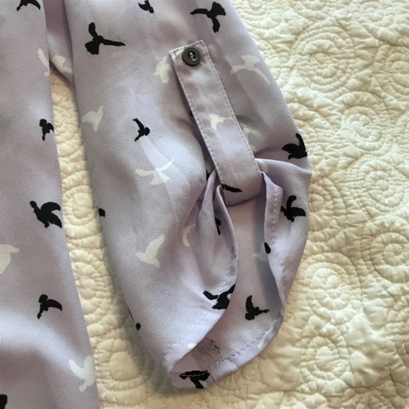 Sweet Rain lilac 3/4 sleeve blouse with black & white bird print (S/M) - Picture 8 of 15